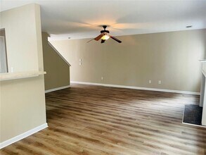 2430 Mayfair Dr, Unit 11-1124 in Cumming, GA - Foto de edificio - Building Photo