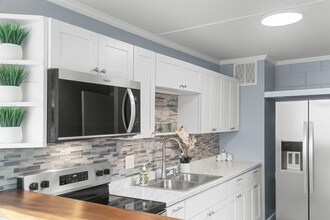 111 Kahului Beach Rd in Kahului, HI - Building Photo - Building Photo