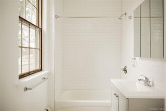 5728-5209 Highway in Kerhonkson, NY - Building Photo - Building Photo