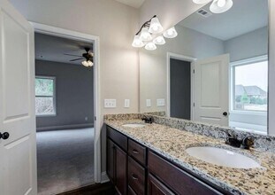 5885 Ridgedale Ct in Gainesville, GA - Building Photo - Building Photo