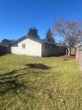 1543 Juhl St in Eugene, OR - Building Photo - Building Photo