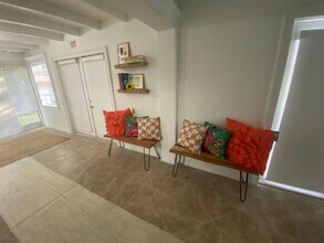 1110 NE 119th St in Biscayne Park, FL - Building Photo - Building Photo
