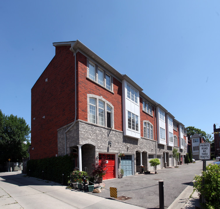 10-24 Nancy Pocock Pl in Toronto, ON - Building Photo