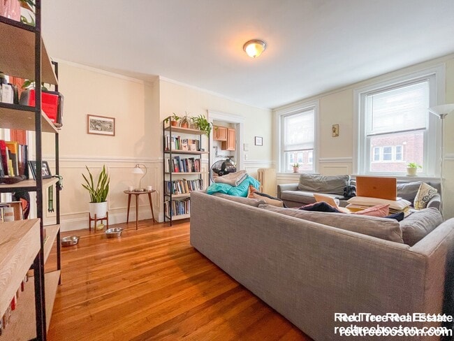 244 Kelton St, Unit 7, Unit 7