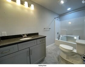 1686 Slaterville Rd in Ithaca, NY - Foto de edificio - Building Photo