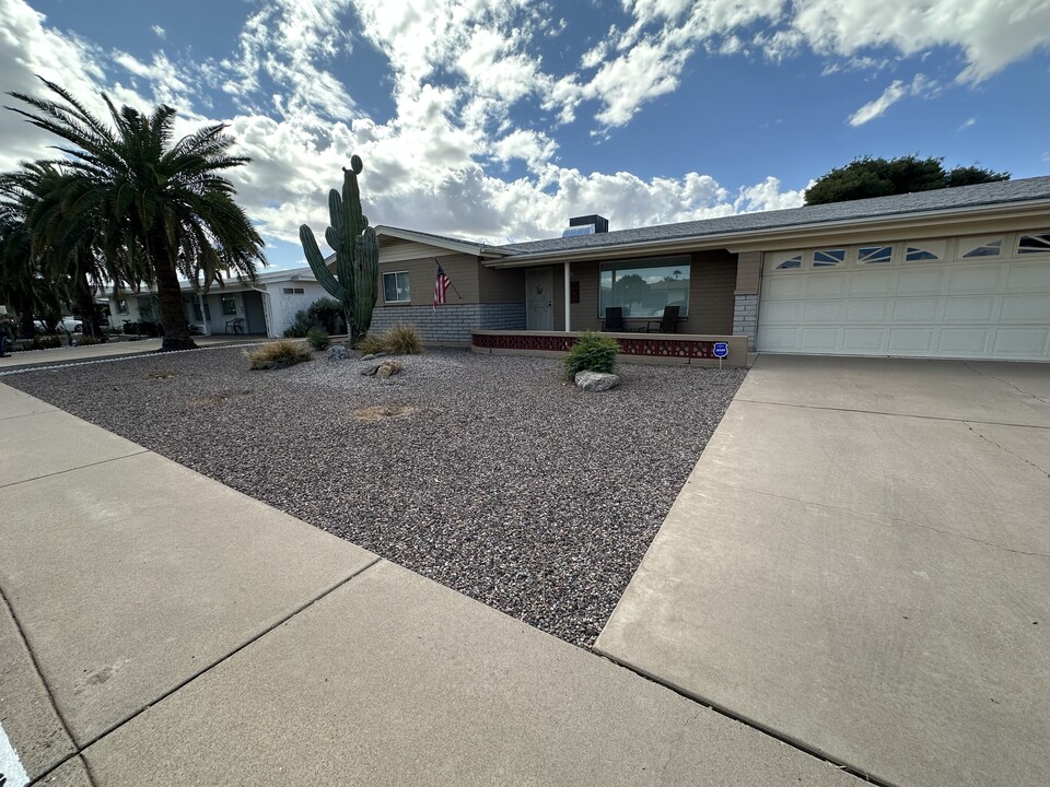 5913 E Boston St in Mesa, AZ - Foto de edificio