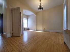 1309 Cass in Milwaukee, WI - Building Photo