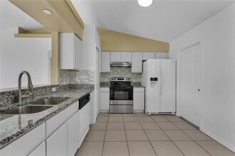 10637 Crescendo Loop in Clermont, FL - Building Photo - Building Photo