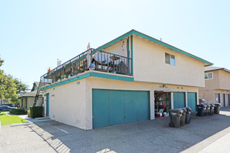 7311 Toulouse Dr in Huntington Beach, CA - Building Photo - Building Photo