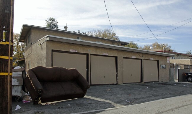 1222 Rosewood Ct in Ontario, CA - Building Photo - Building Photo