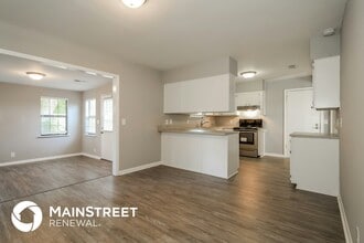 8408 Rampart Rd in Jacksonville, FL - Foto de edificio - Building Photo