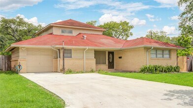 5902 Hornwood Dr in Houston, TX - Foto de edificio - Building Photo