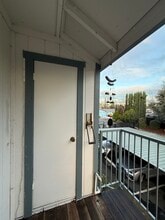 2350 Alta Garden Ln, Unit B in Sacramento, CA - Building Photo - Building Photo