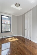 15 W 103rd St, Unit 4A in New York, NY - Foto de edificio - Building Photo