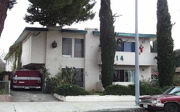 6914 Woodley Ave in Van Nuys, CA - Building Photo - Building Photo