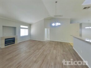 6232 Diazo St in North Las Vegas, NV - Foto de edificio - Building Photo