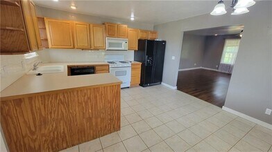 3720 N Rainbow Farm Rd in Bentonville, AR - Foto de edificio - Building Photo
