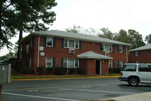 2011 Chesapeake Drive Apartamentos