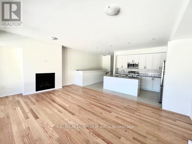 241 Crescent Bay Ln in Huntsville, ON - Building Photo - Building Photo