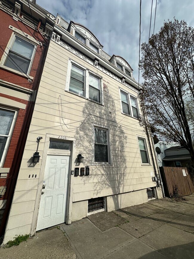 property at 2208 Victor St