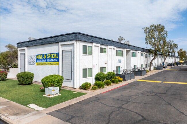 Luna Bear 454 West Brown Apartments in Mesa, AZ - Building Photo - Building Photo