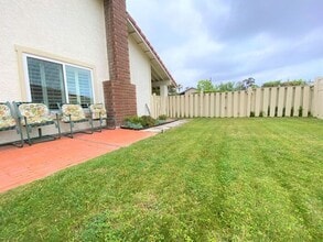 537 Santa Helena in Solana Beach, CA - Building Photo - Building Photo