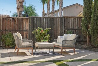 2070 Katnich Ln in Lodi, CA - Building Photo - Building Photo