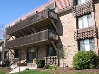 River Terrace Apartments in Milwaukee, WI - Foto de edificio - Building Photo