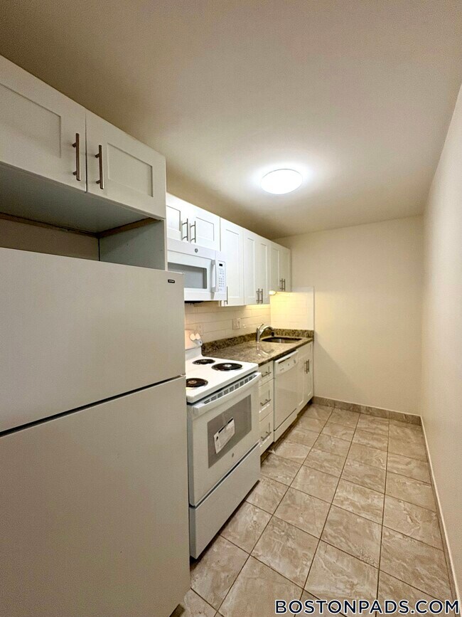 122 Dustin St in Boston, MA - Building Photo - Building Photo