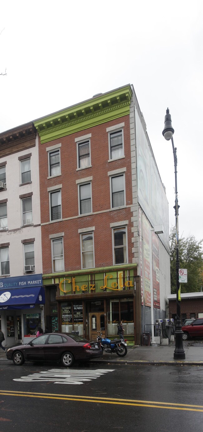 387 Myrtle Ave