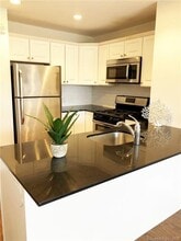 947 Hope St in Stamford, CT - Building Photo - Building Photo