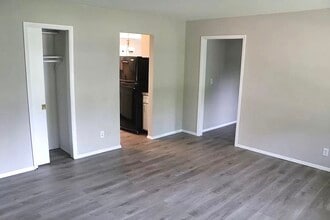 312 Rowe Dr in Bloomington, IL - Building Photo - Building Photo