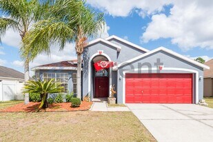 1250 Timber Trace Dr in Zephyrhills, FL - Building Photo