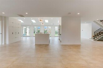 2045 Marydale Rd in Dallas, TX - Building Photo - Building Photo