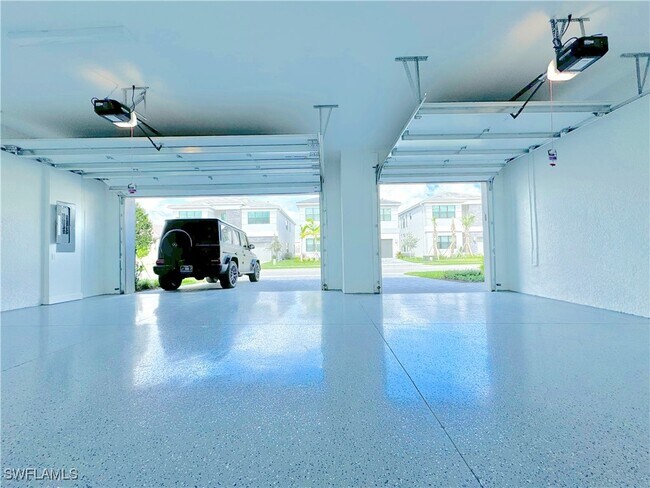 20304 Estero Xing Blvd in Estero, FL - Building Photo - Building Photo