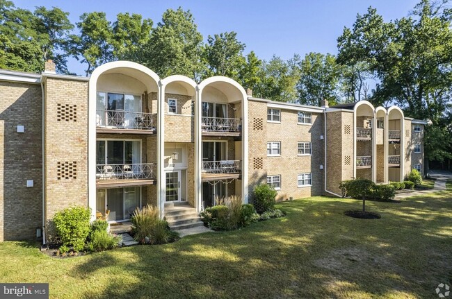 284 Iven Ave, Unit 1B-252-2C in St. Davids, PA - Building Photo - Building Photo