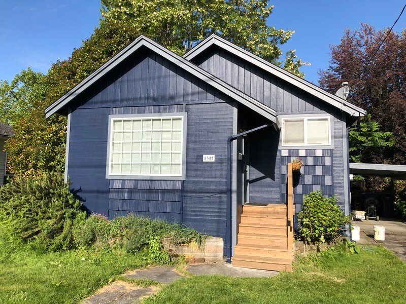 8345 11th Ave NW in Seattle, WA - Building Photo