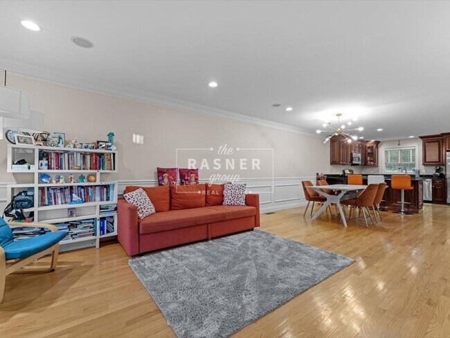 17 Beacon St in Arlington, MA - Building Photo - Building Photo