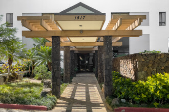 Makiki Park Place in Honolulu, HI - Building Photo - Building Photo