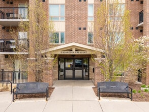 Atwood Suites in Guelph, ON - Building Photo - Building Photo