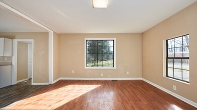 124 Railroad St in Cedar Hill, TN - Building Photo - Building Photo