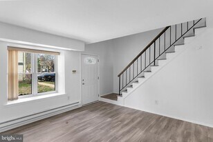 14 Dover Ct in Clementon, NJ - Building Photo