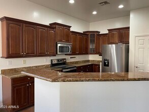8774 W Lane Ave in Glendale, AZ - Building Photo - Building Photo