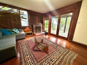 4 Rochdale Way in Berkeley, CA - Building Photo - Building Photo