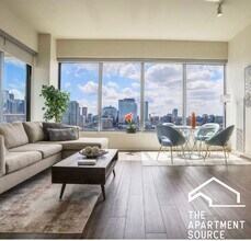 910 W Huron St in Chicago, IL - Building Photo - Building Photo