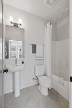 358 E Village Ln in Nashville, TN - Building Photo - Building Photo