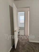 22241 Lyndon St in Detroit, MI - Building Photo - Building Photo
