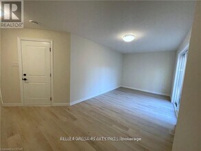 435-435 Callaway Rd in London, ON - Building Photo - Building Photo