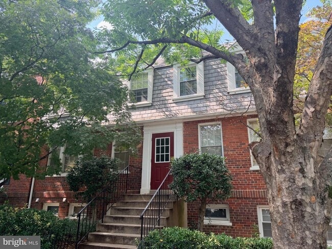property at 1903 Key Blvd