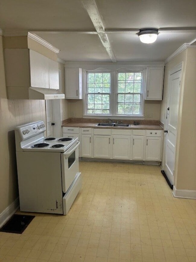 property at 541 Greenwood Ave